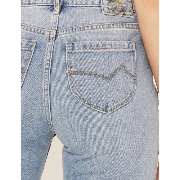 Cleo & Wolf Jeans - Picture 2 of 3